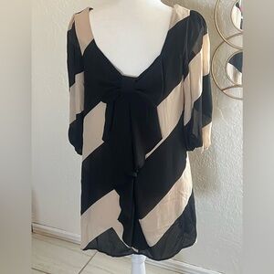 NWT GB ZIG ZAG BLOUSE